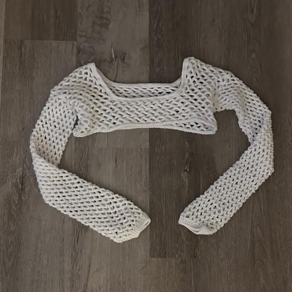 Chic White Crochet Crop Top